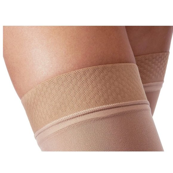 JOBST Thigh High 15-20 Mmhg Closed Toe & Silicone - Picture 3 of 8